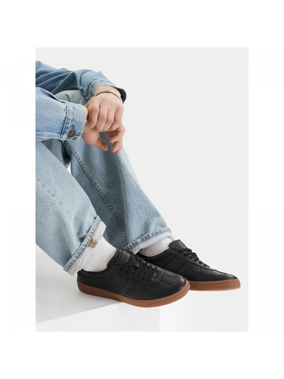 Sneakersy Guess Jeans EO-ORTEGO-01 126AM Černá