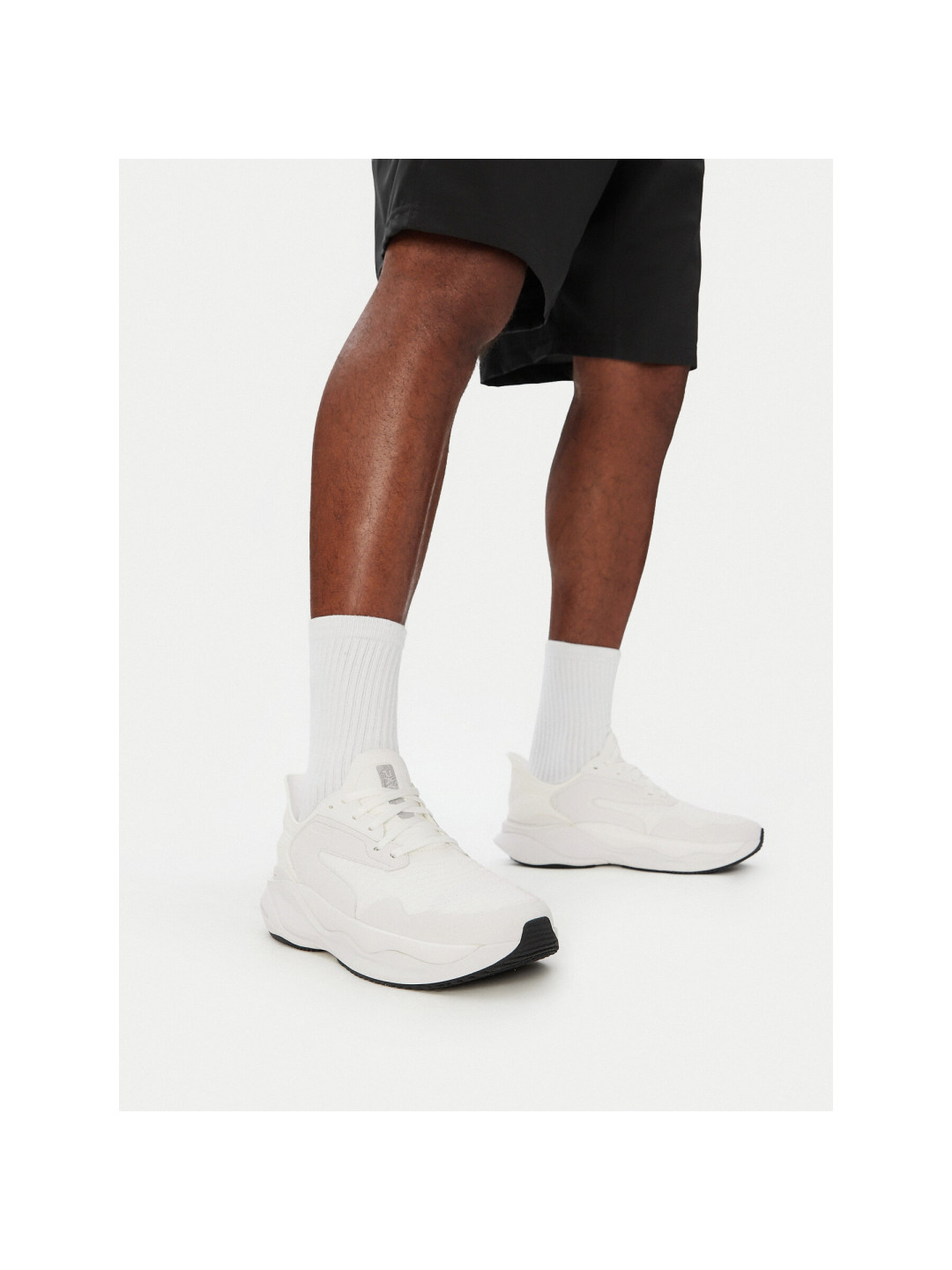 Sneakersy Clarks Clarks Pace 26184666 Bílá