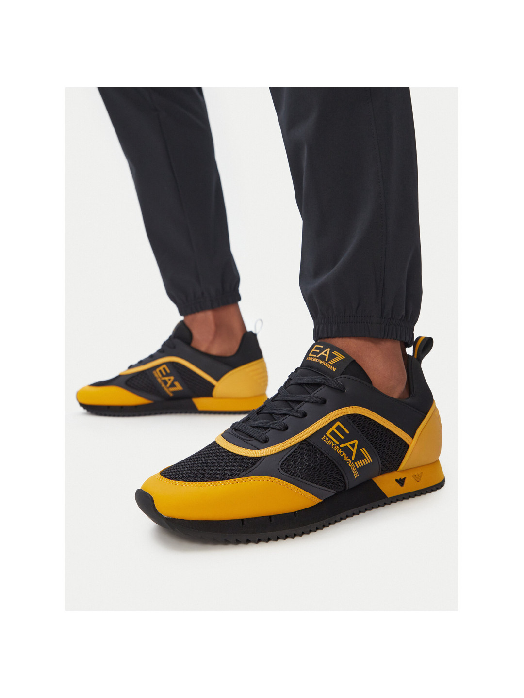 Sneakersy EA7 Emporio Armani 7X000334 AF18610 MZ917 Černá