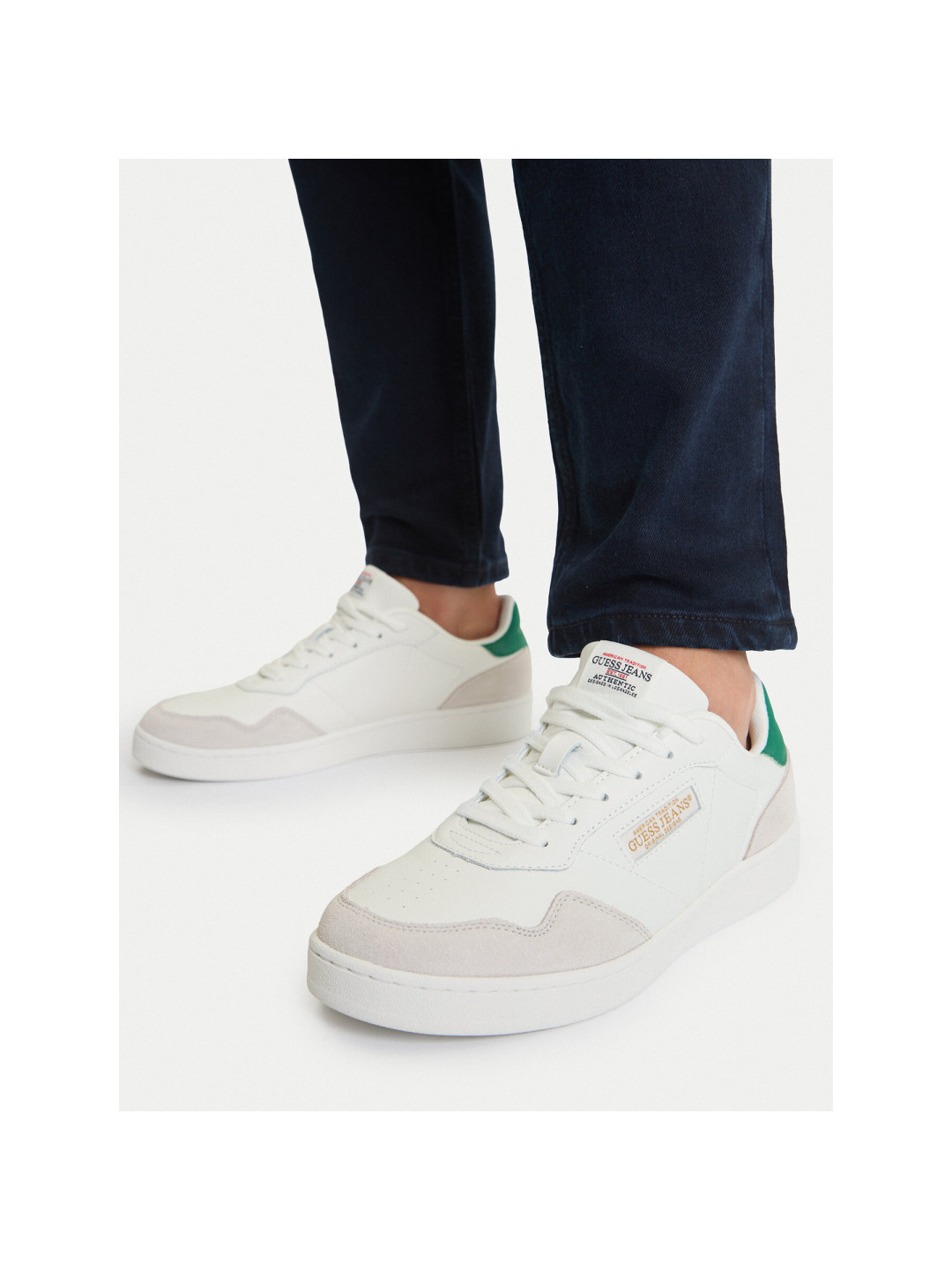 Sneakersy Guess Jeans CWBEO-LUNARI-01 WE Bílá