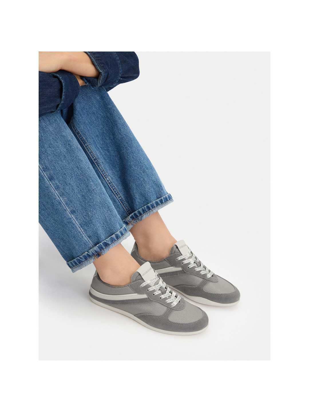 Sneakersy Guess Jeans EO-GJ2128 Šedá