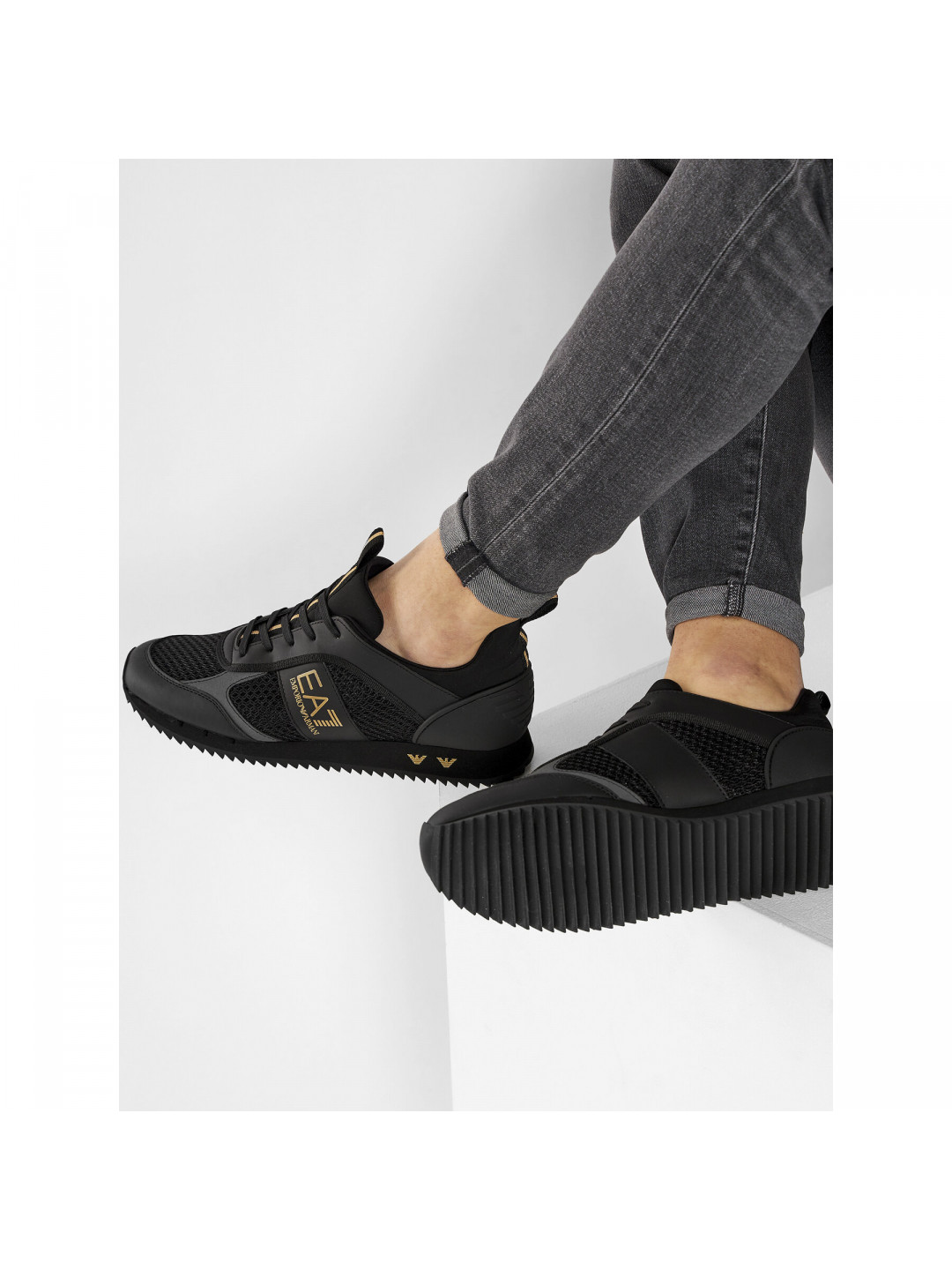 Sneakersy EA7 Emporio Armani X8X027 XK050 M701 Černá